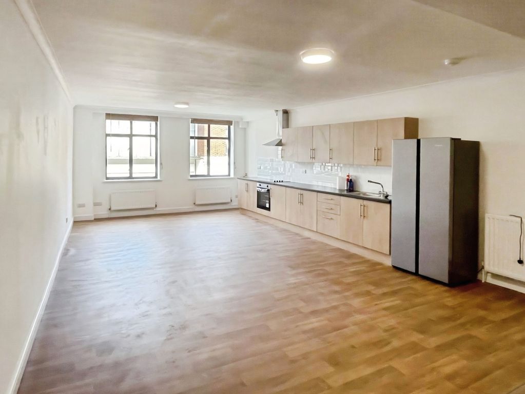 Property photo 3 of 10 Pbox-Kitchen-344049.Jpg