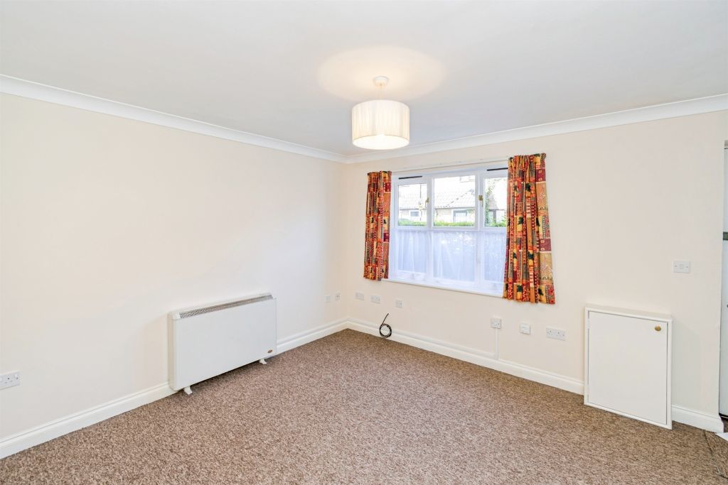 Property photo 3 of 16