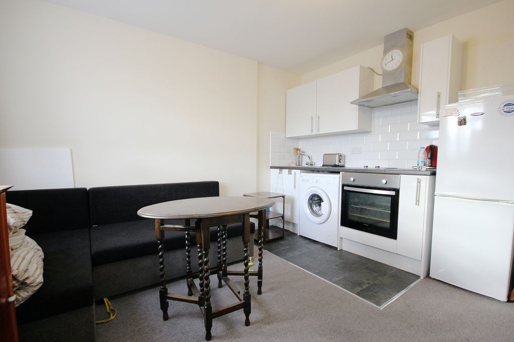 Property photo 2 of 3