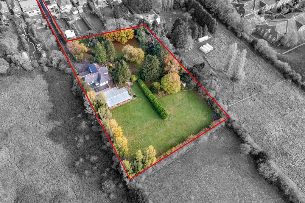 Property photo 2 of 35