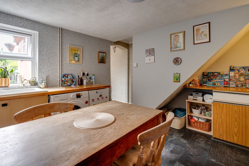 Property photo 3 of 15 Kitchen/Dining Space