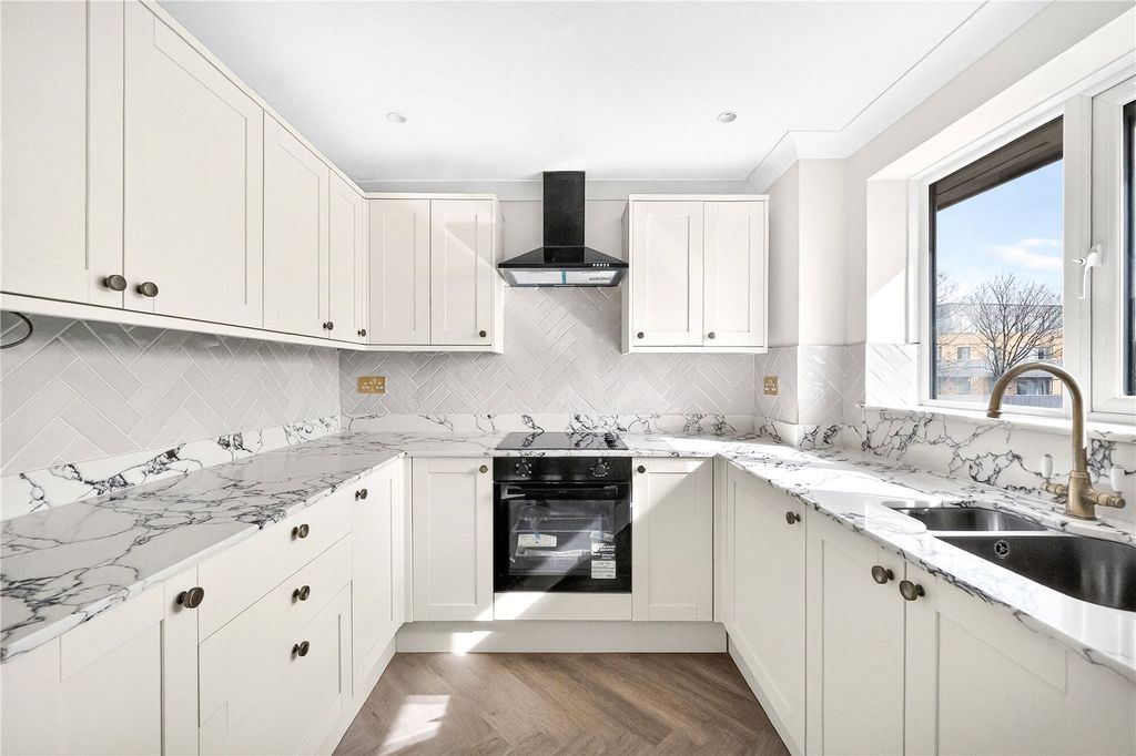 Property photo 2 of 9 Picture No. 20