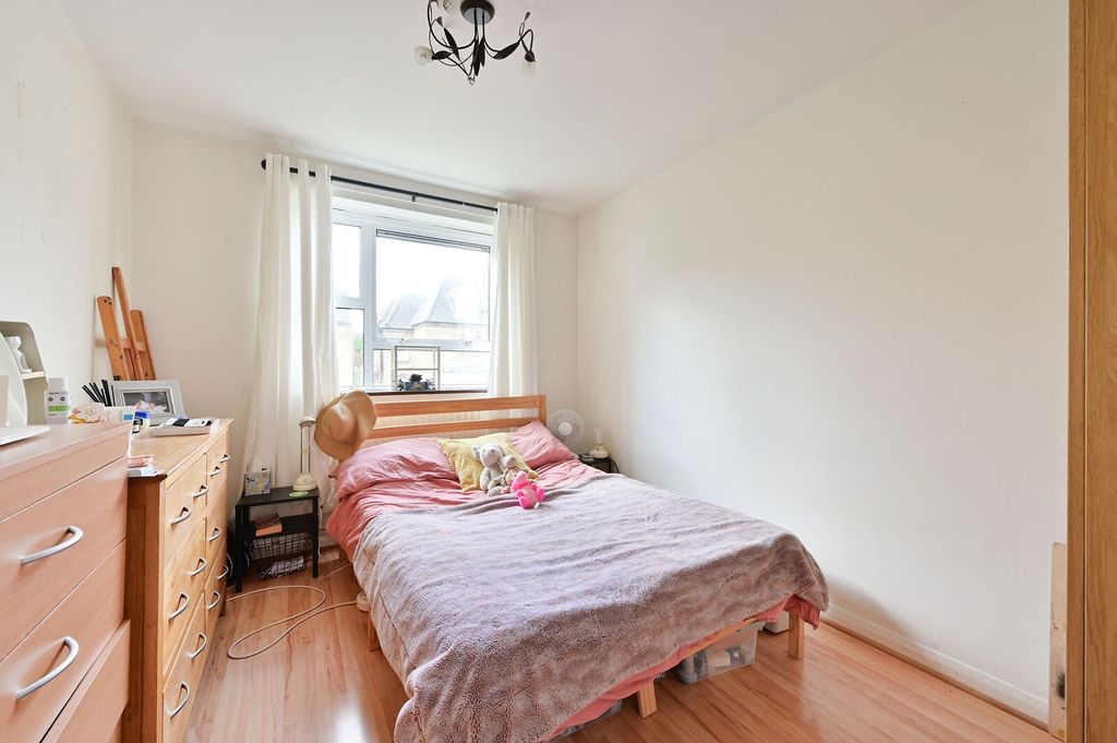 Property photo 3 of 7