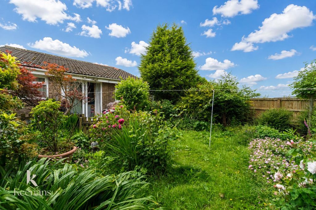 Property photo 1 of 18 Helm Close-15.Png