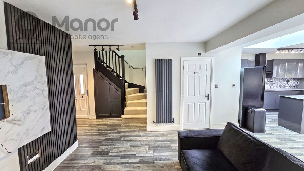 Property photo 3 of 23 20260120_120907