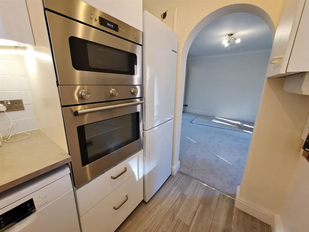 Property photo 3 of 11 20260318_100126.Jpg