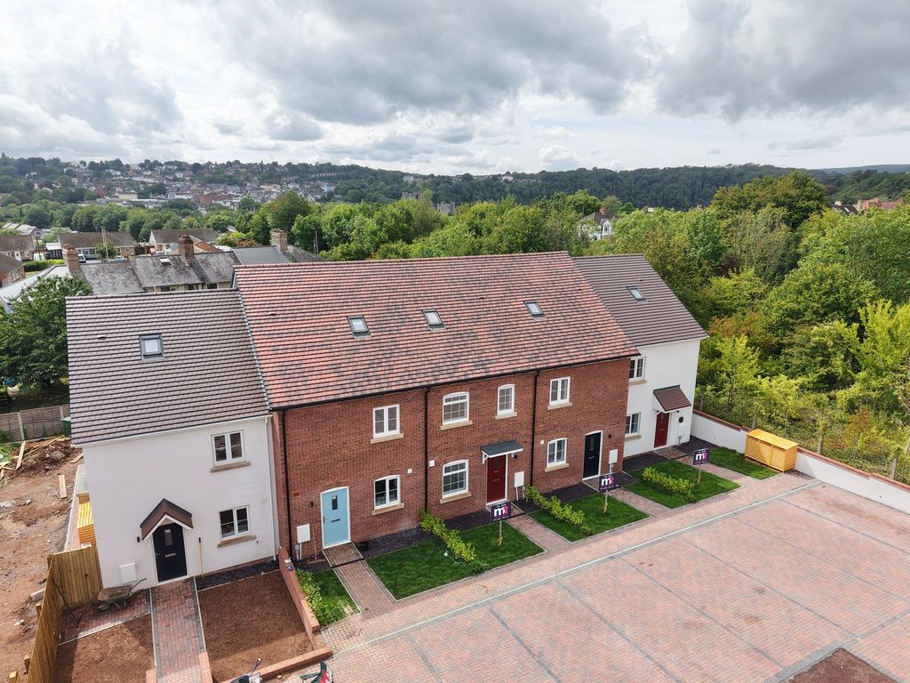 Property photo 1 of 28