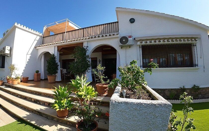 Property photo 2 of 31