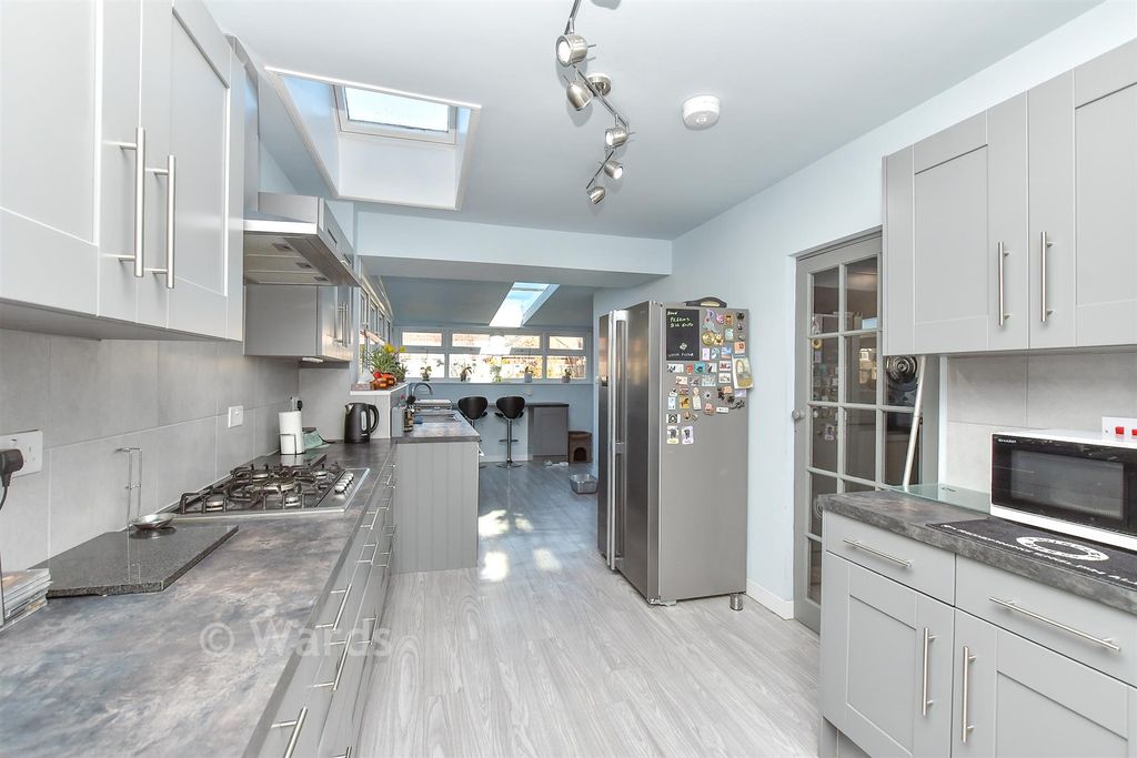 Property photo 2 of 13 Kitchen