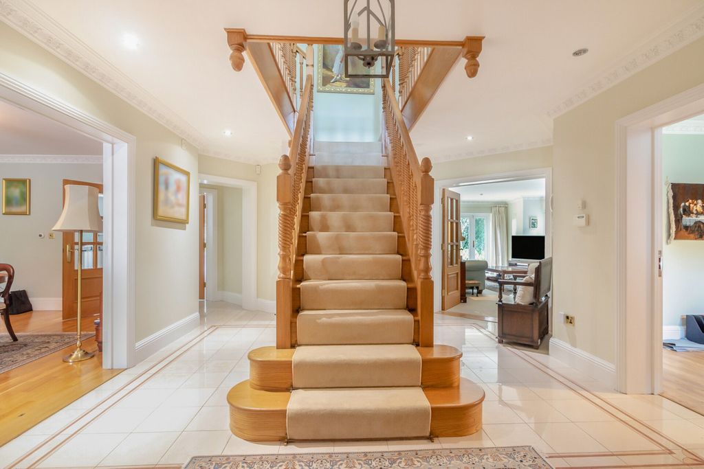 Property photo 3 of 38