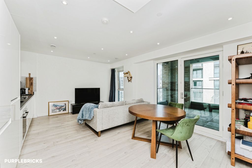 Property photo 2 of 19 Open Plan Living