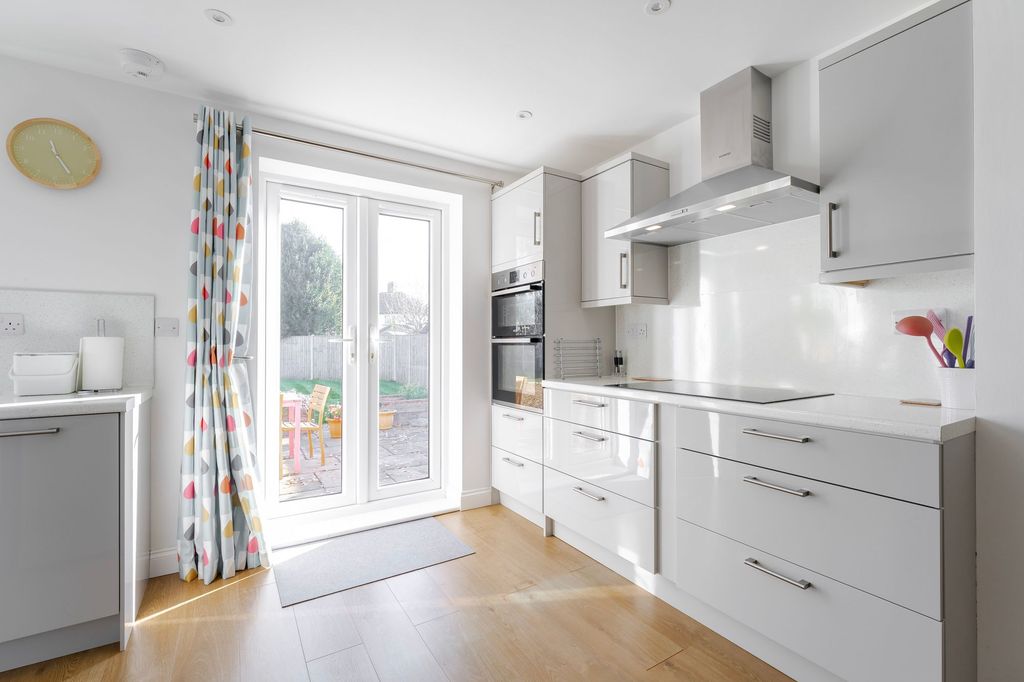 Property photo 3 of 22