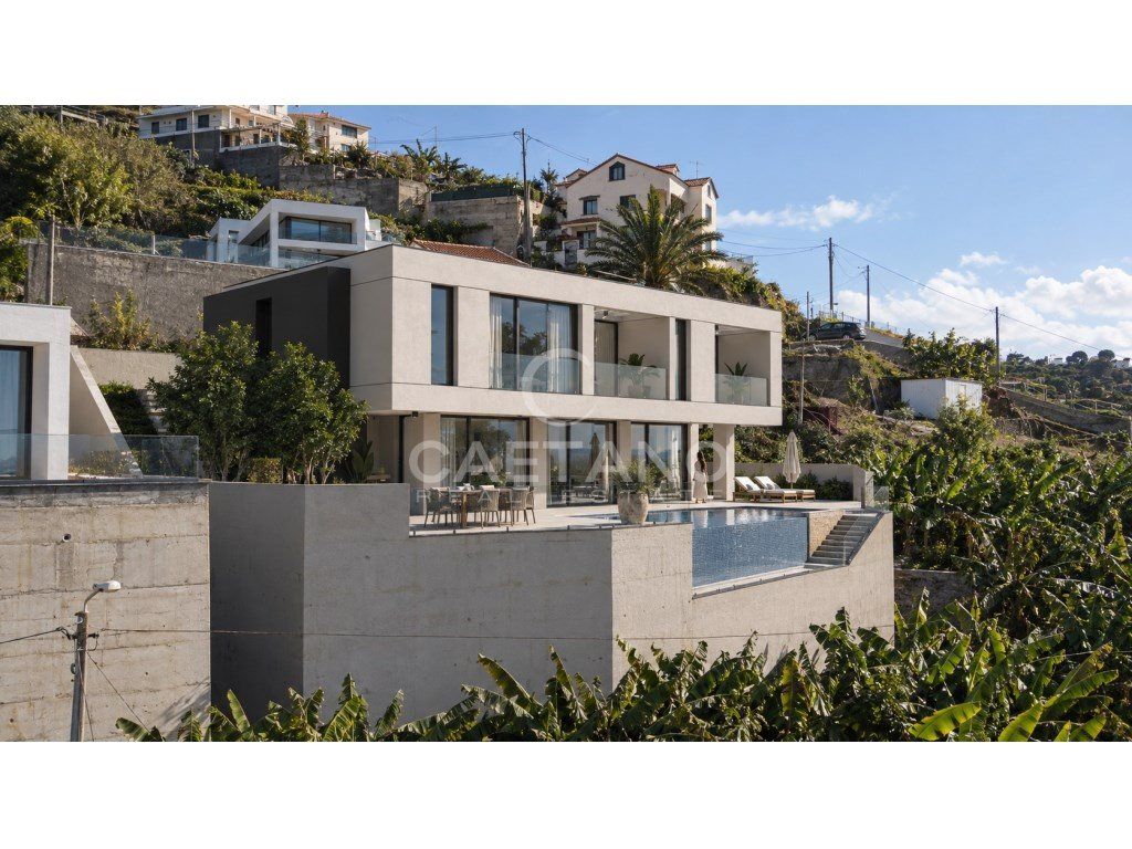Property photo 1 of 40 Four-Bedroom Luxury Villa With Infinity Pool And Unobstructed Atlantic Views