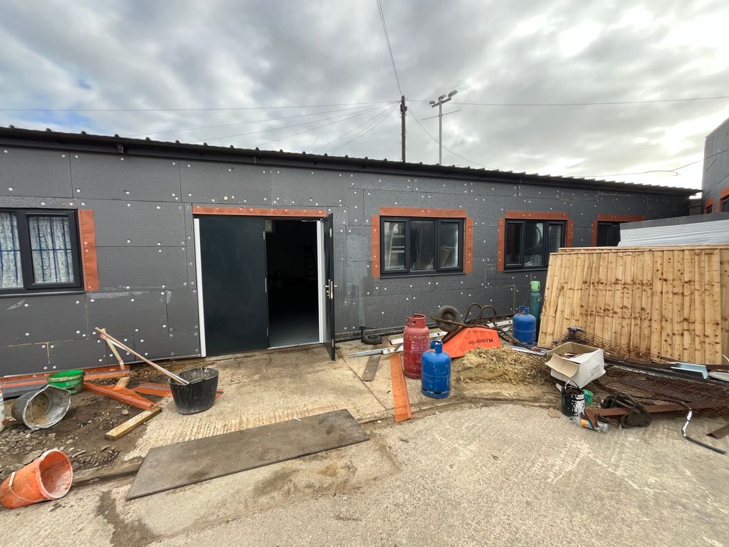 Property photo 1 of 4