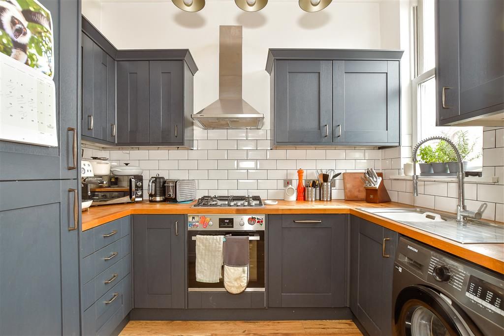 Property photo 2 of 8 Kitchen