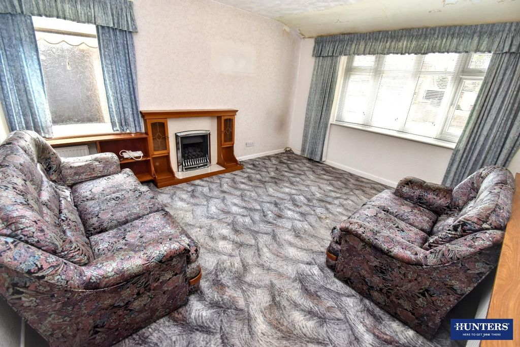 Property photo 2 of 14 Lounge