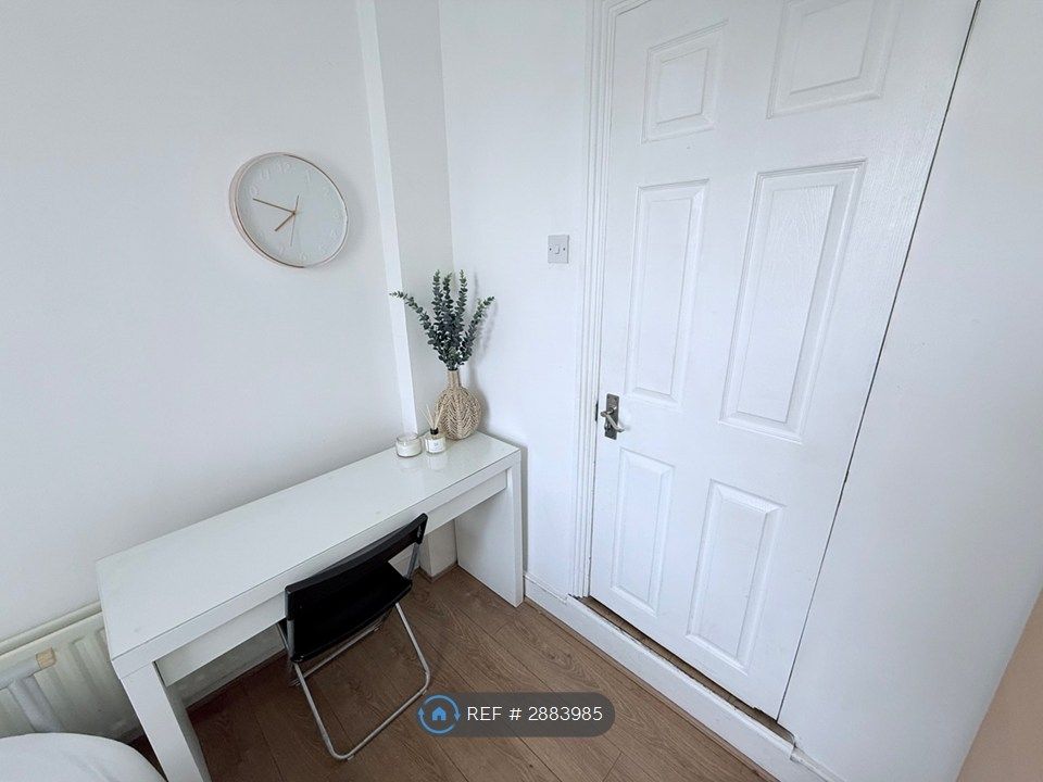 Property photo 3 of 7 Standard Double