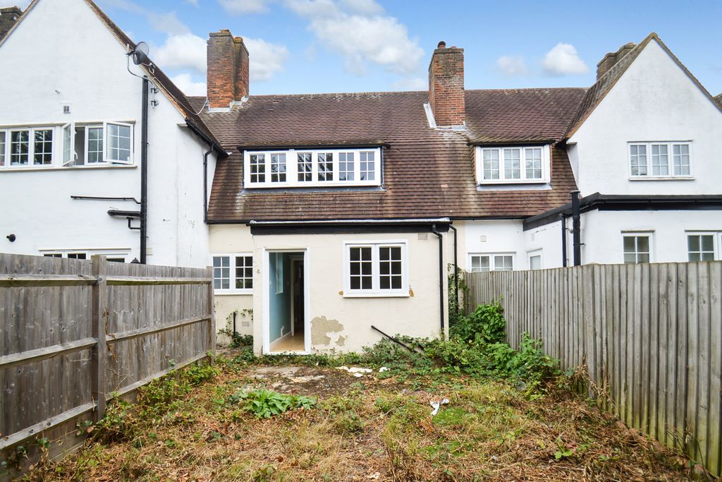 Property photo 2 of 16