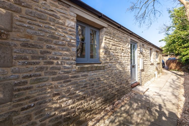 Property photo 2 of 9 215508
