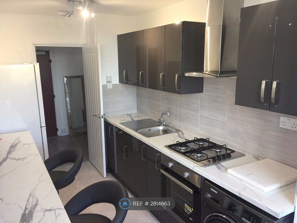 Property photo 2 of 22 Kitchen