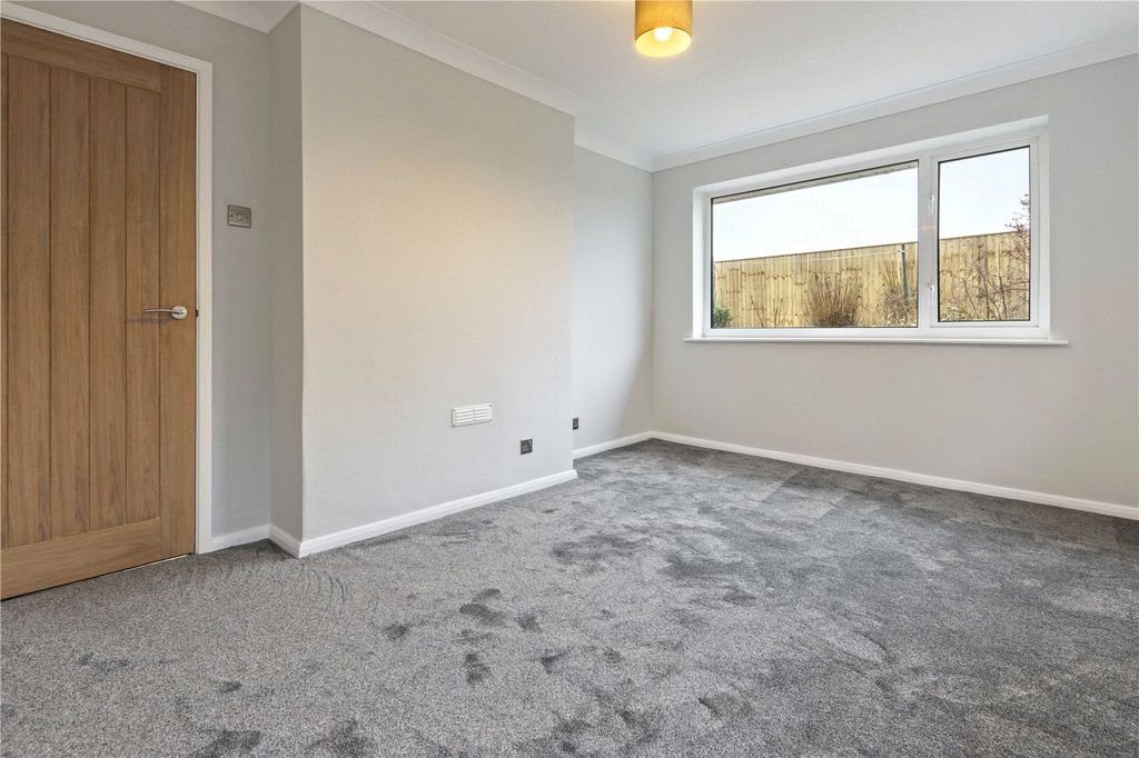 Property photo 3 of 21 Picture No. 10