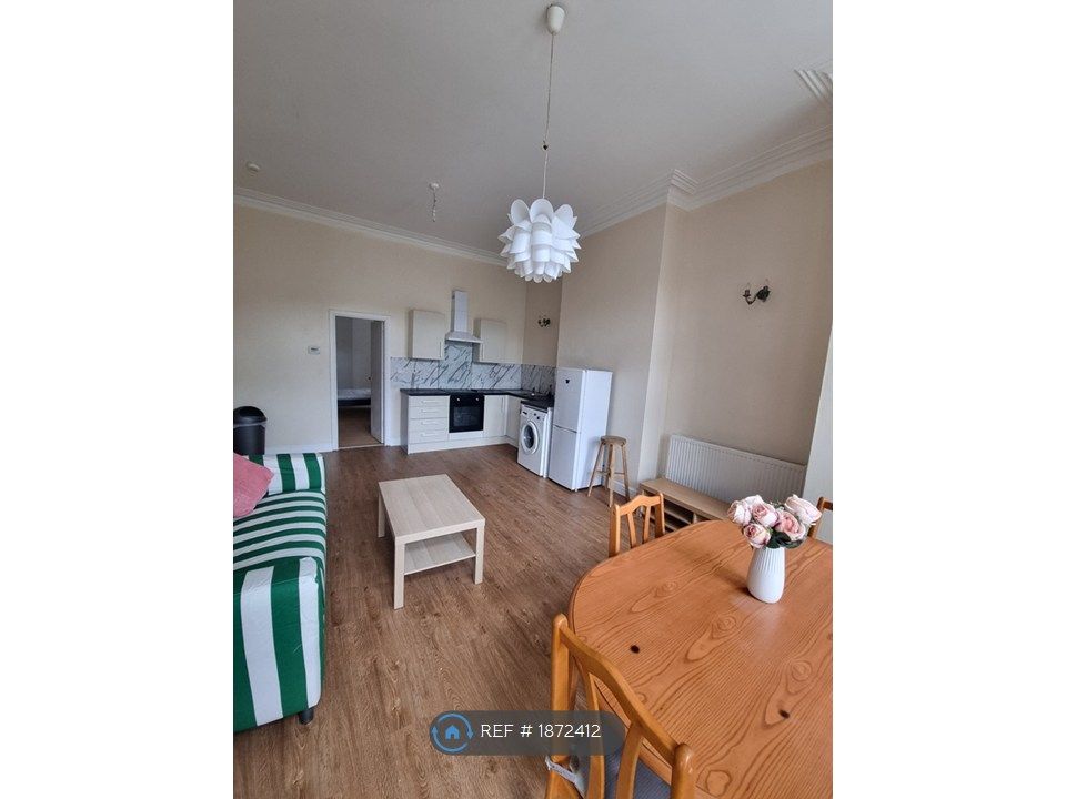 Property photo 1 of 8 Kitchen Diner