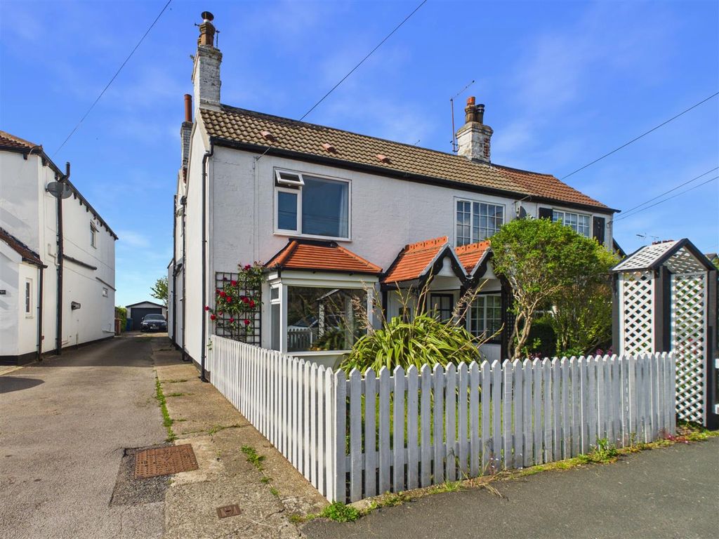 Property photo 1 of 13 Cam03303G0-Pr0390-Still019.Jpg