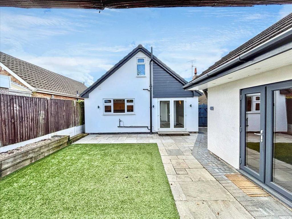 Property photo 3 of 26