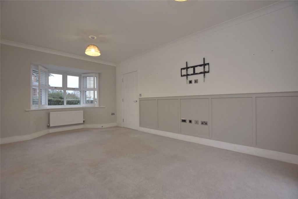 Property photo 2 of 15 Living Room