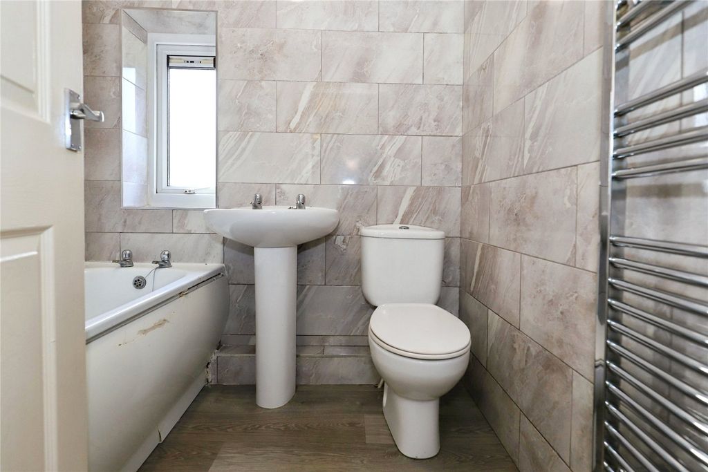 Property photo 3 of 13 Bathroom / W.C.