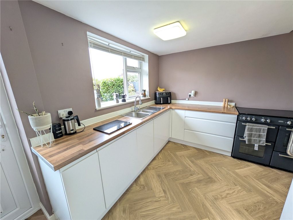 Property photo 3 of 18 Picture No. 30