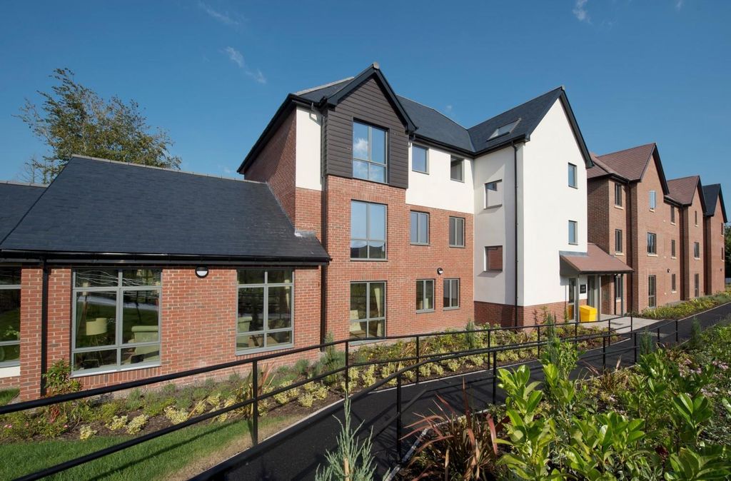 Property photo 1 of 30 Jebb Court