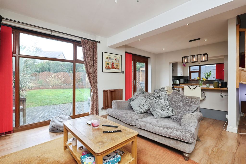 Property photo 3 of 15