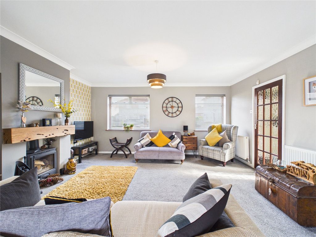 Property photo 3 of 28 Picture No. 04