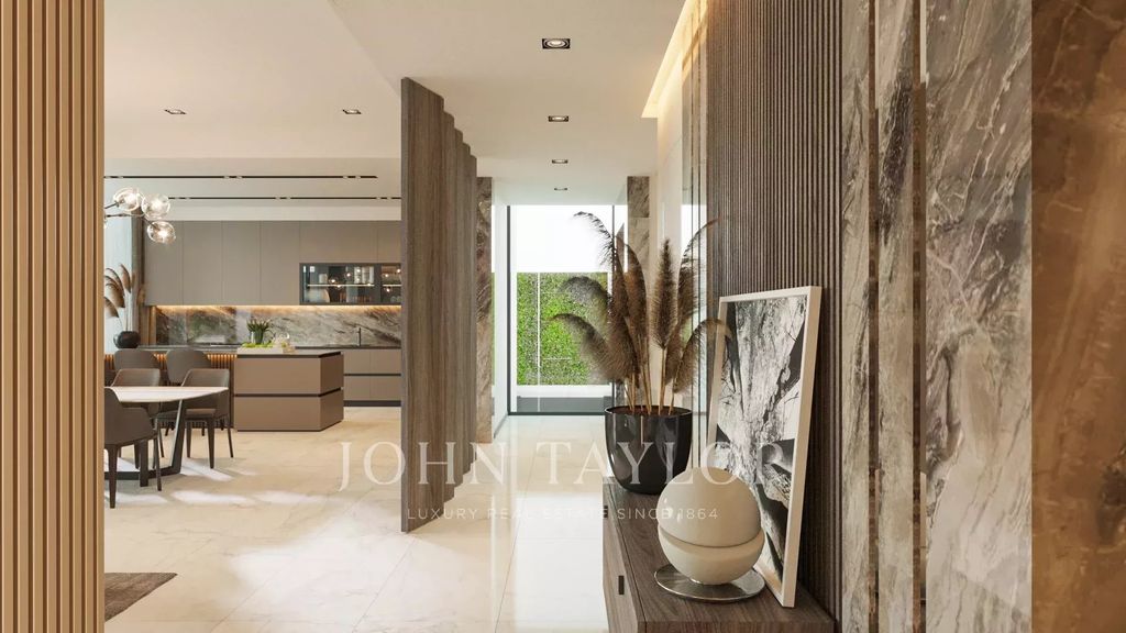 Property photo 2 of 34