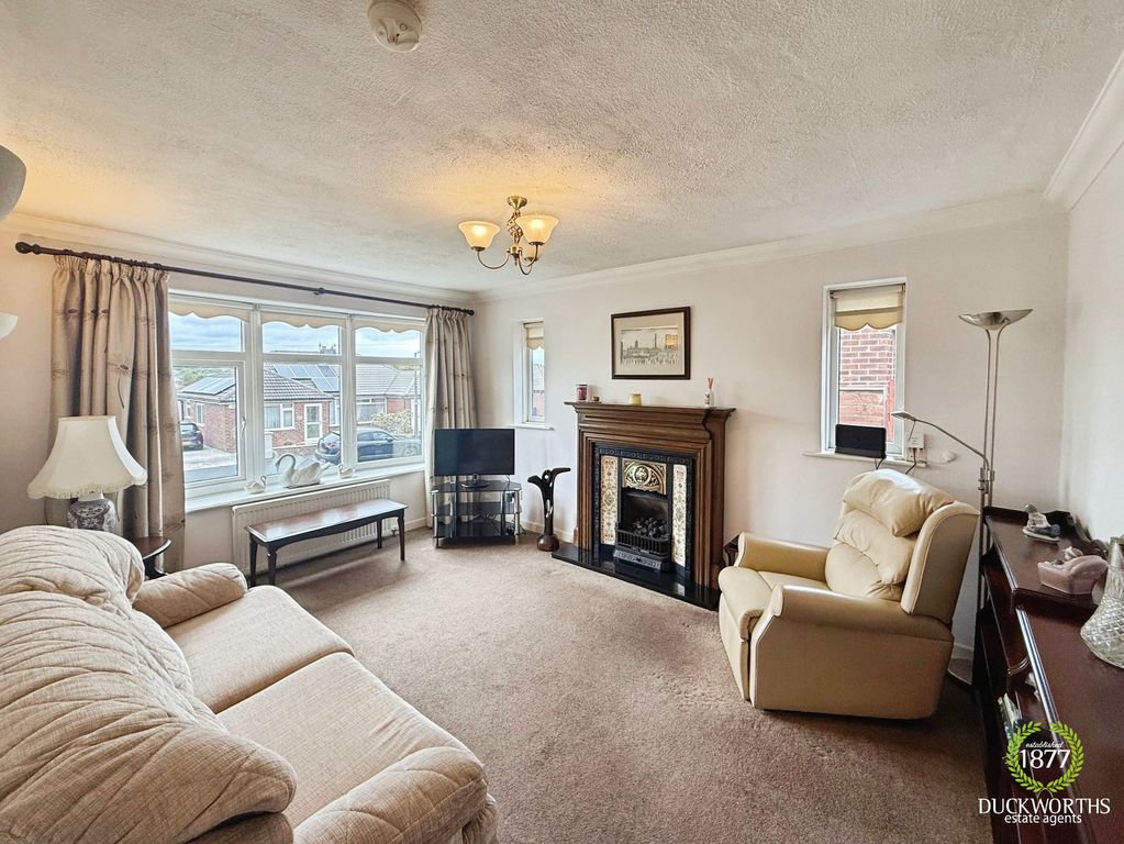 Property photo 3 of 39