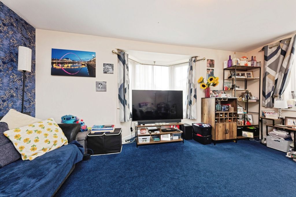 Property photo 3 of 14 Pbox-Img.Jpg