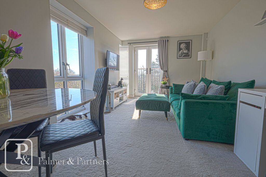 Property photo 2 of 12 Picture No. 11