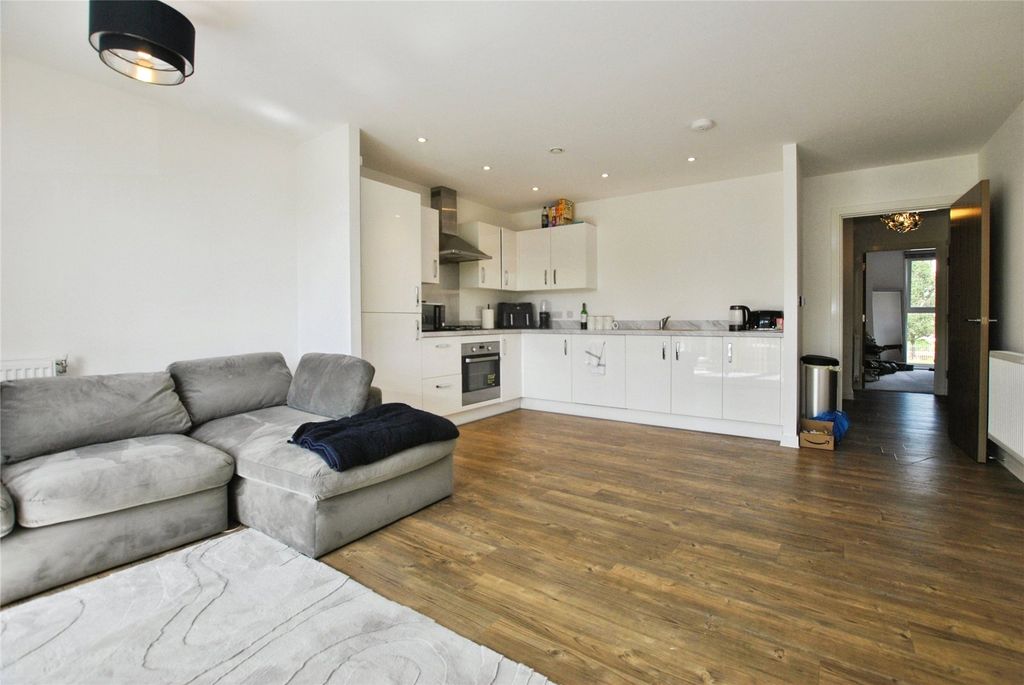 Property photo 3 of 8 Picture No. 05
