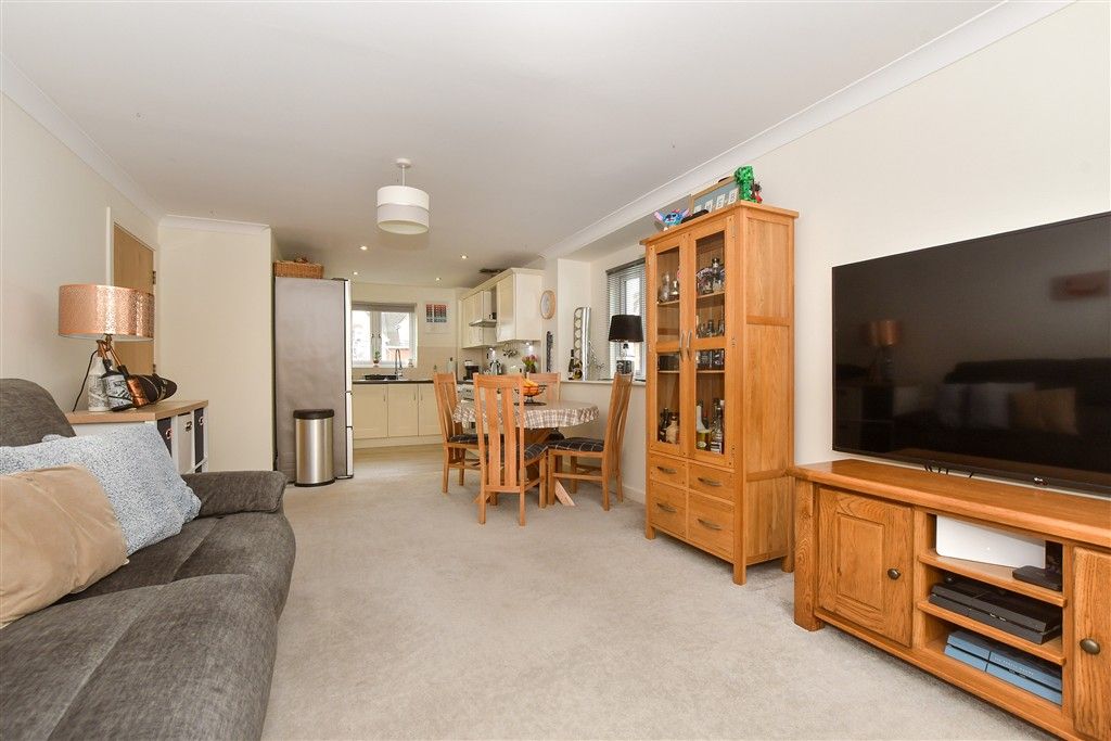 Property photo 2 of 17 Lounge/Diner