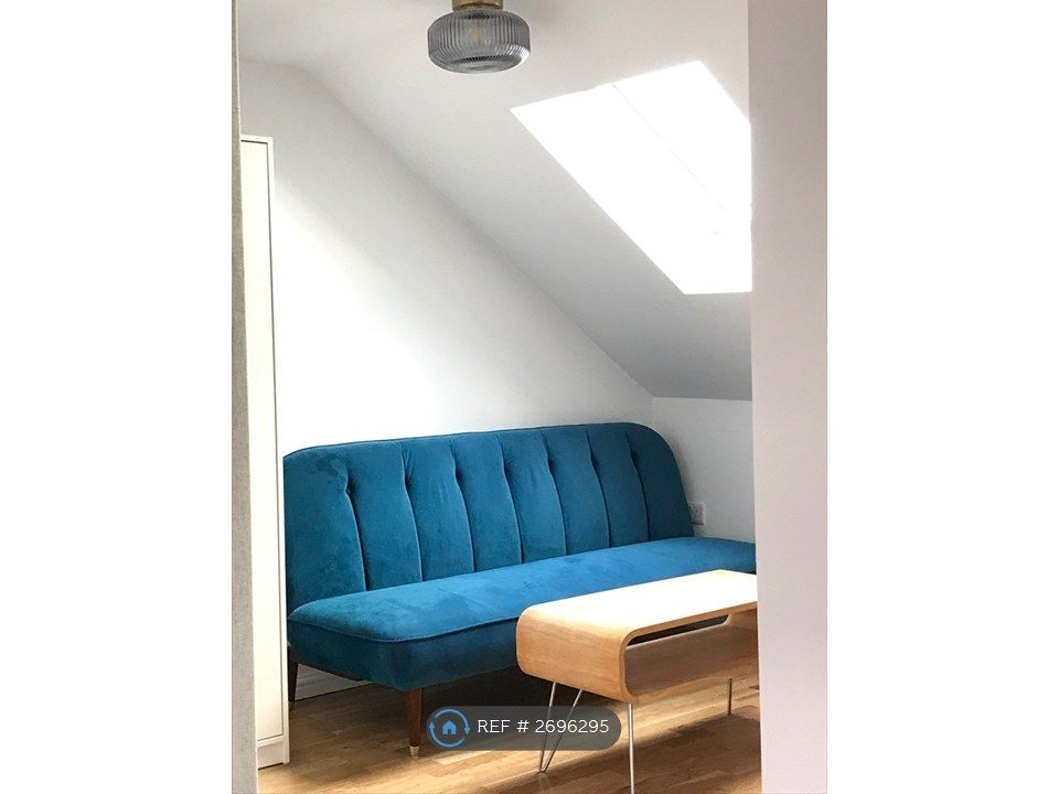 Property photo 2 of 7 Living Room