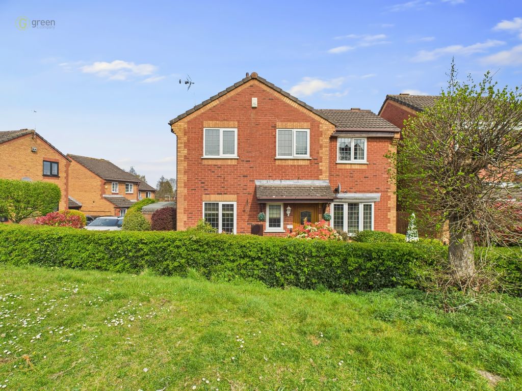 Property photo 2 of 31