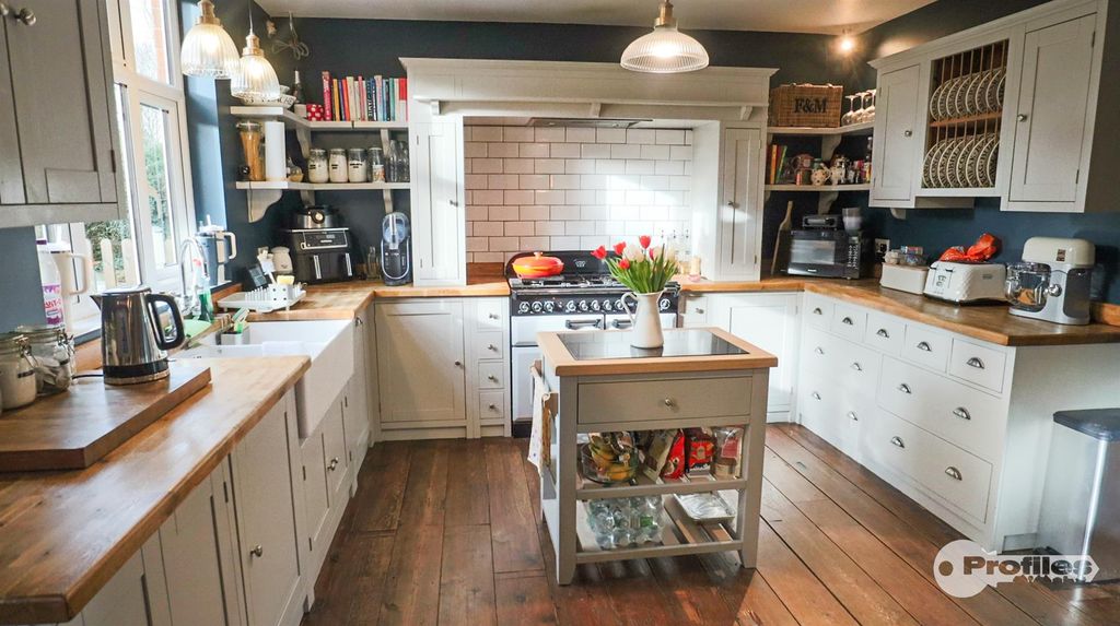 Property photo 3 of 28 Img_8850.Jpg