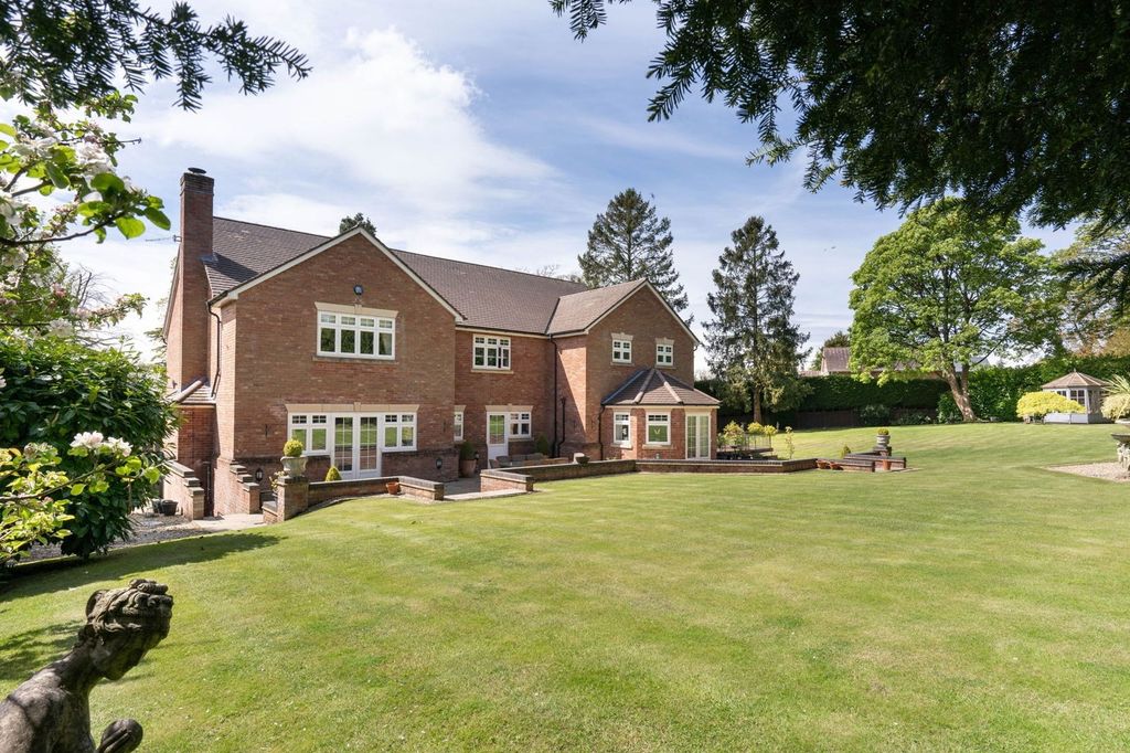 Property photo 1 of 34