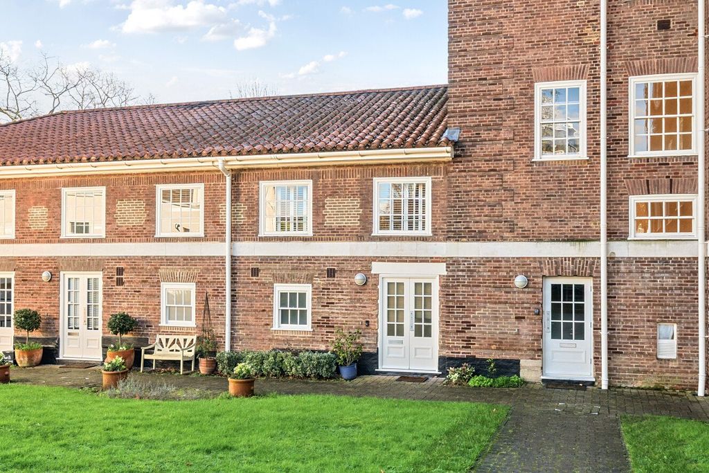 Property photo 2 of 12 Picture No. 19