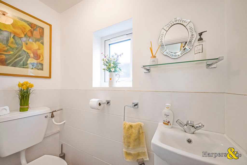 Additional image 8 of 3 bed property for saleShepherds Lane, Dartford DA1