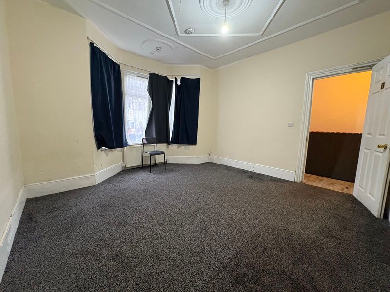 Property photo 2 of 11 Photo 1