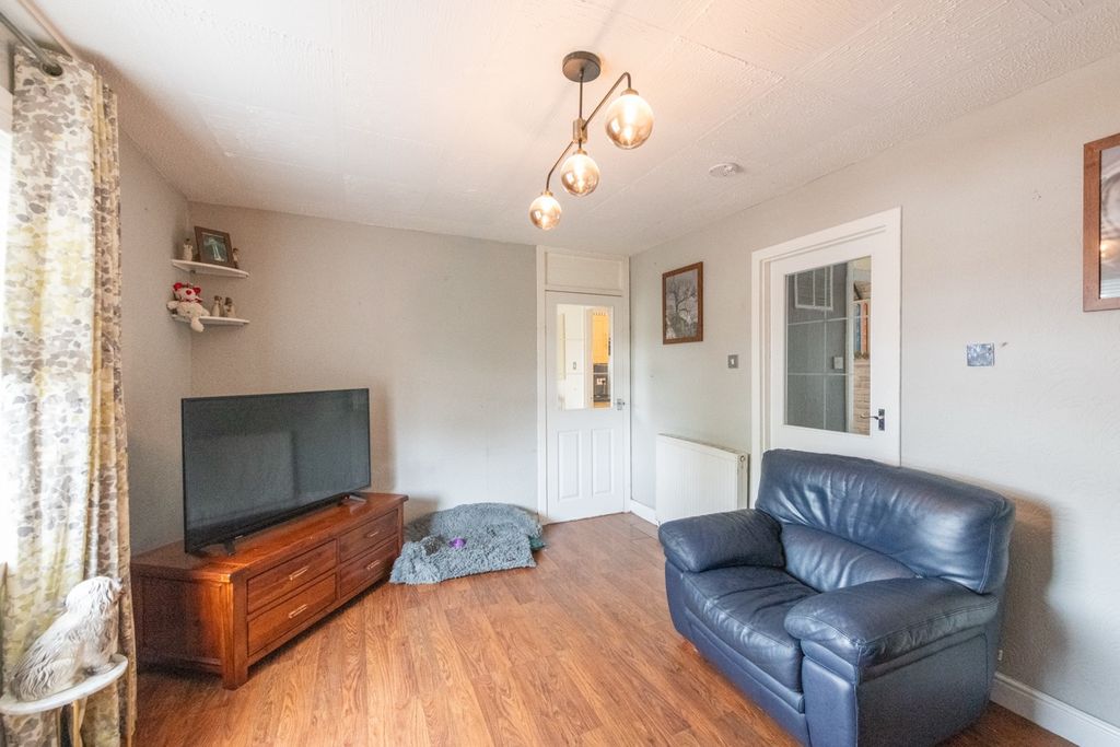 Property photo 3 of 24