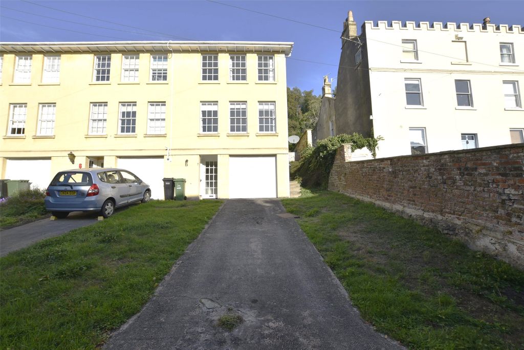 Property photo 1 of 12 Picture No. 11