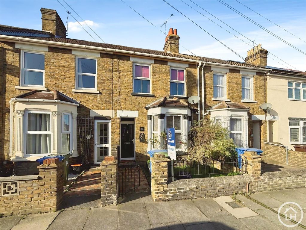 Property photo 1 of 12 External